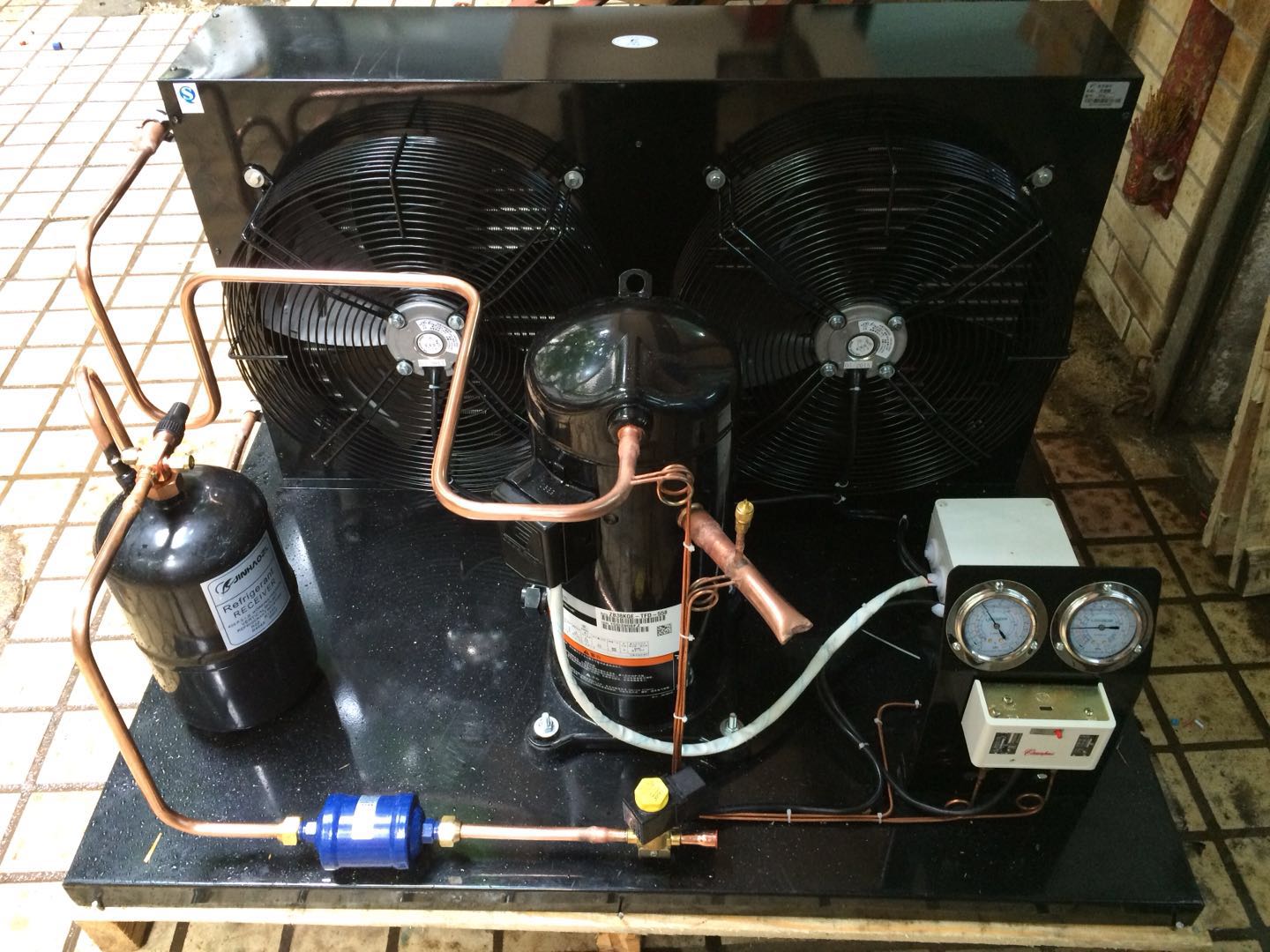 冷庫機(jī)組圖片